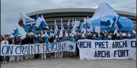 Stand Archi 2023 — La délégation — le stand en fond